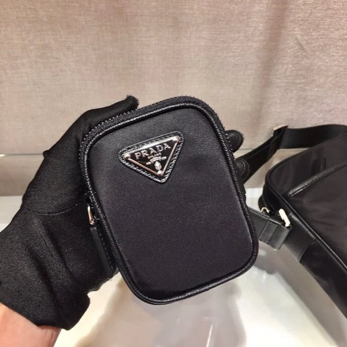 PRADA 2VH112 ナイロン3in1斜め掛け サイズ:20x16cm