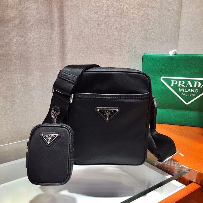 PRADA 2VH112 ナイロン3in1斜め掛け サイズ:20x16cm