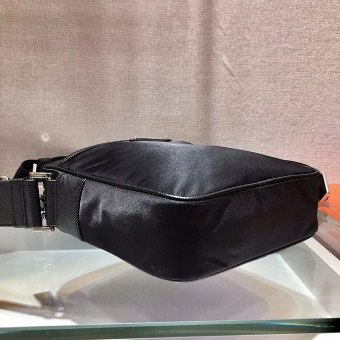 PRADA 2VH112 ナイロン3in1斜め掛け サイズ:20x16cm