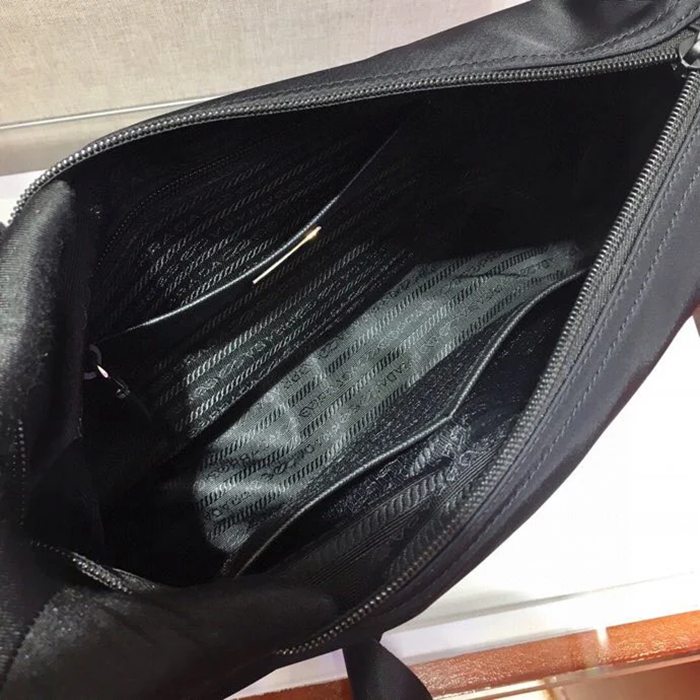 PRADA 1BC421 ファブリックメッセンジャー サイズ:31x23cm