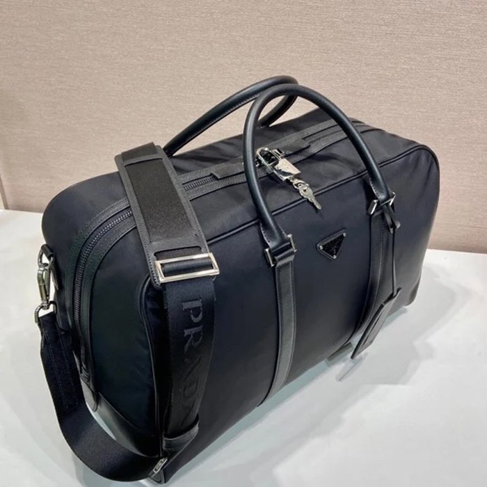 PRADA 2VC014 リナイロントラベルバッグ 小 サイズ:45x27x23cm