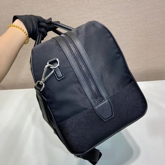 PRADA 2VC014 リナイロントラベルバッグ 小 サイズ:45x27x23cm