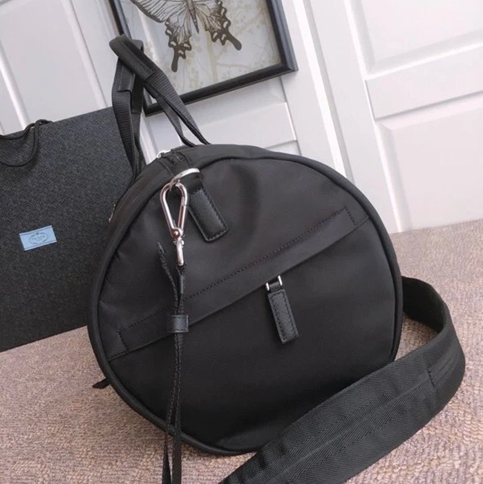 PRADA 2VC015 パラシュートトラベルバッグ サイズ:50x25x25cm