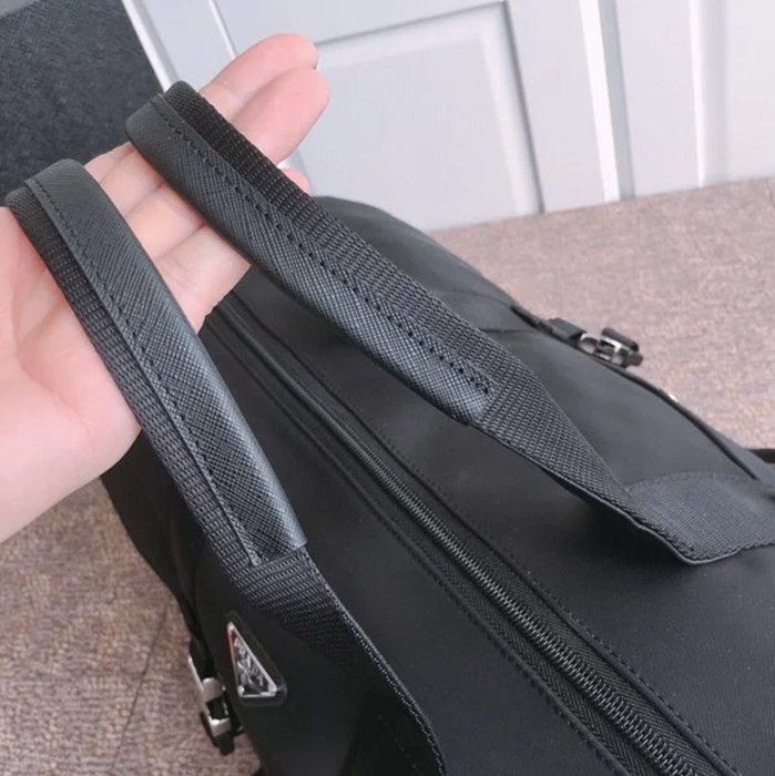 PRADA 2VC015 パラシュートトラベルバッグ サイズ:50x25x25cm