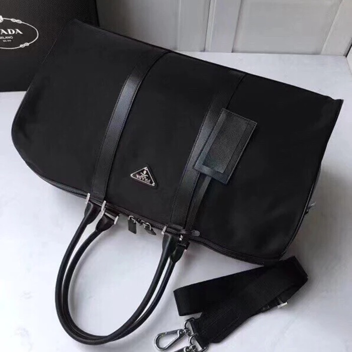 PRADA 1V19S パラシュート素材トラベルバッグ サイズ:48x26x16.5cm