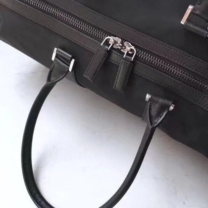 PRADA 1V19S パラシュート素材トラベルバッグ サイズ:48x26x16.5cm