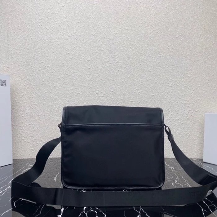 PRADA 2VD768 ナイロンフラップ斜め掛け サイズ:32x24x12cm