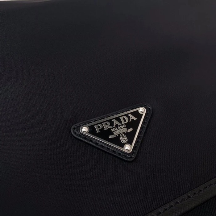 PRADA 2VD768 ナイロンフラップ斜め掛け サイズ:32x24x12cm