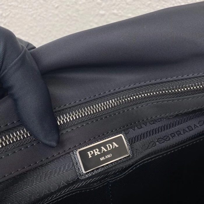 PRADA 2VD768 ナイロンフラップ斜め掛け サイズ:32x24x12cm