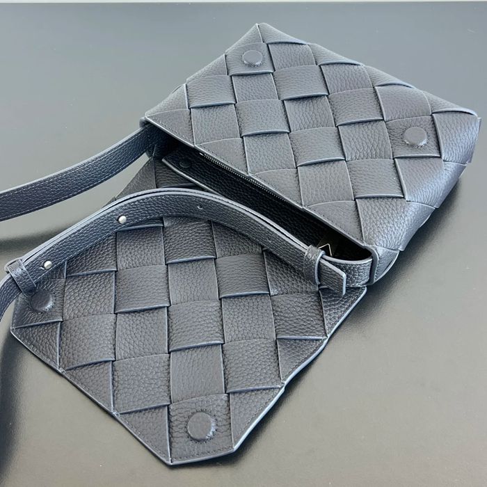 BOTTEGA VENETA BV 795637 ディアゴ斜め掛け サイズ:22.5x16.5x5.5cm