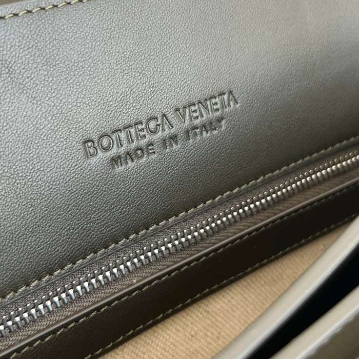 BOTTEGA VENETA BV 805969 メンズアンディアーモ サイズ:43x32x20cm