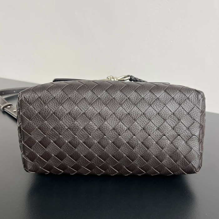 BOTTEGA VENETA BV 815781 粒面スモールアンディアーモ サイズ:29x20x13cm