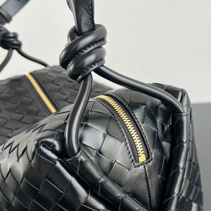 BOTTEGA VENETA BV 796619 ループカメラバッグ サイズ:38x20x18.5cm