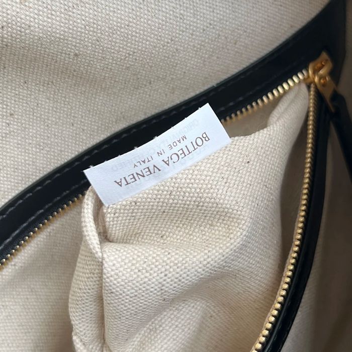 BOTTEGA VENETA BV 796619 ループカメラバッグ サイズ:38x20x18.5cm