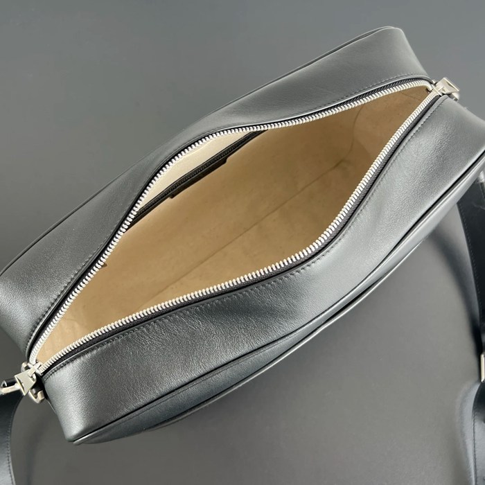 BOTTEGA VENETA BV 843857 新作ダブルポケットカメラバッグ サイズ:37x26x13cm