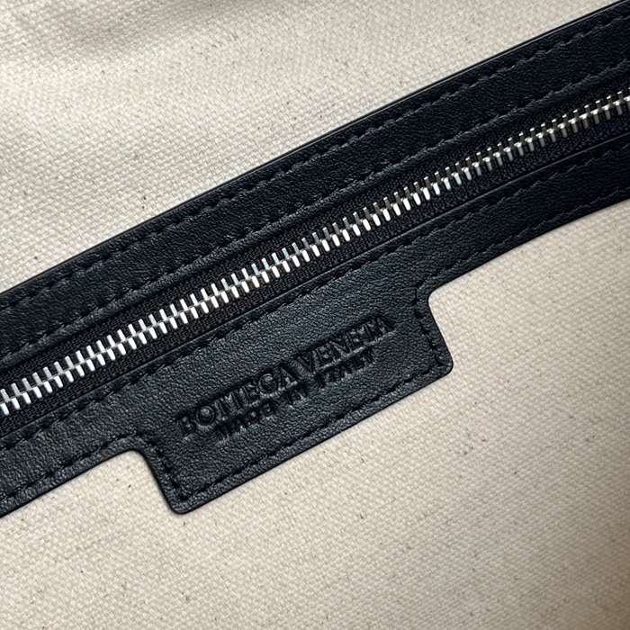 BOTTEGA VENETA BV 843857 新作ダブルポケットカメラバッグ サイズ:37x26x13cm