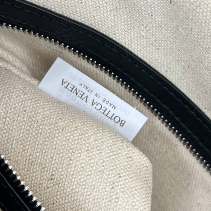 BOTTEGA VENETA BV 843857 新作ダブルポケットカメラバッグ サイズ:37x26x13cm