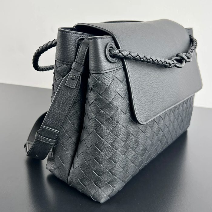 BOTTEGA VENETA BV 807715 新作粒面斜め掛け アンディアーモ サイズ:37x26x13cm