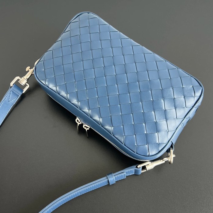 BOTTEGA VENETA BV 755923 新作編みカメラバッグ サイズ:24.5x15cm
