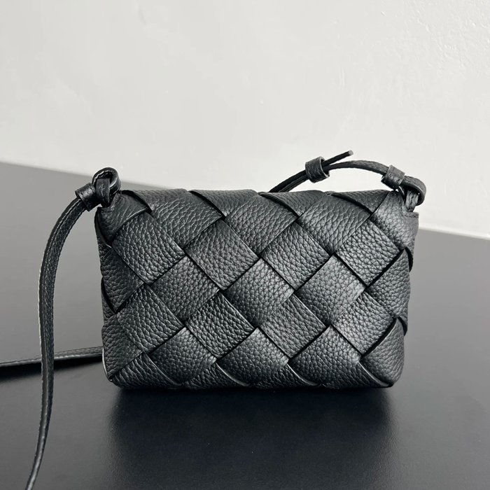 BOTTEGA VENETA BV 805745 新作編みカメラバッグ ディアゴ サイズ:18x12cm