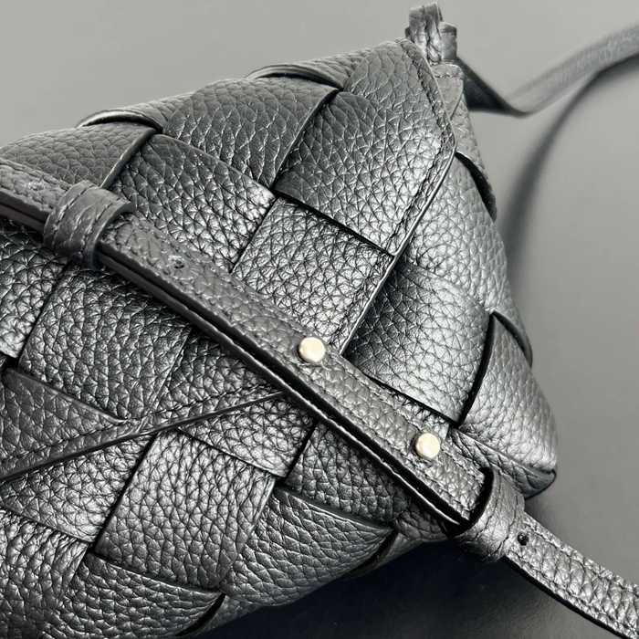 BOTTEGA VENETA BV 805745 新作編みカメラバッグ ディアゴ サイズ:18x12cm