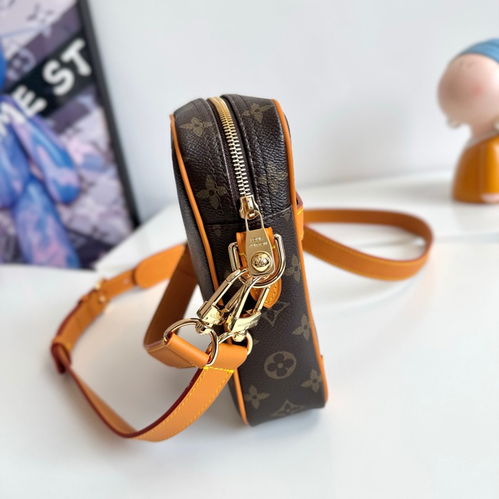 LOUIS VUITTON M14013 ダニューブ 斜め掛け サイズ:21x16cm