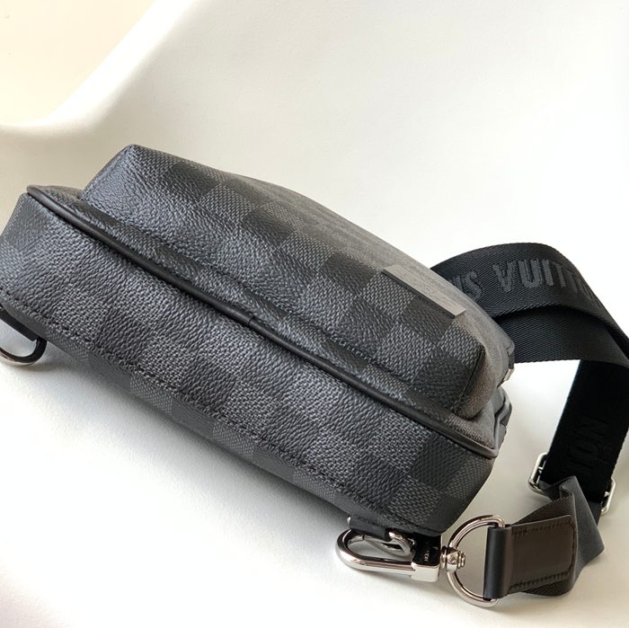 LOUIS VUITTON M46344 アベニュー ショルダー サイズ:31x20x10cm