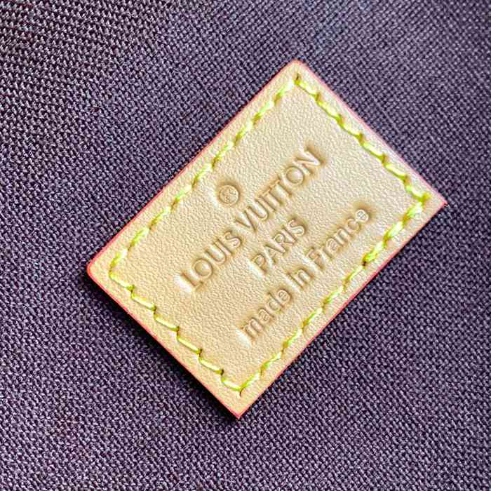LOUIS VUITTON M24858 ラッシュ ウエストバッグ 白マルチ サイズ:30x15cm