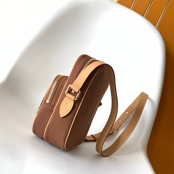 LOUIS VUITTON M25866 アマゾーヌ 斜め掛け サイズ:20x13.5cm
