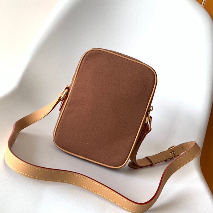 LOUIS VUITTON M25866 アマゾーヌ 斜め掛け サイズ:20x13.5cm