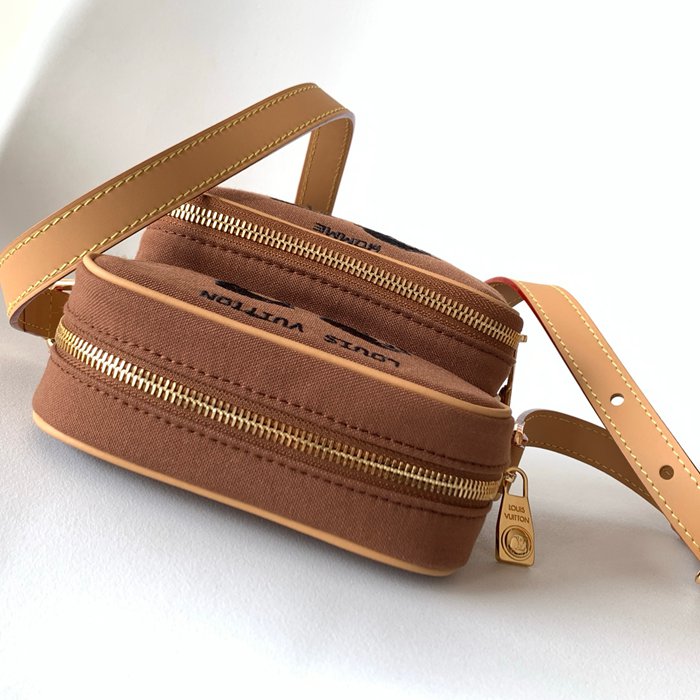 LOUIS VUITTON M25866 アマゾーヌ 斜め掛け サイズ:20x13.5cm