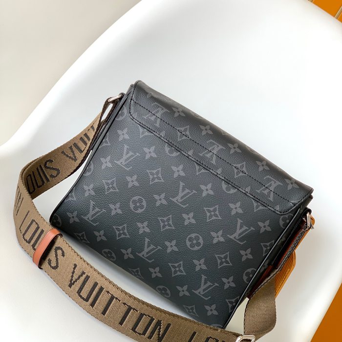 LOUIS VUITTON M45627 ディストリクト メッセンジャー サイズ:25x22cm