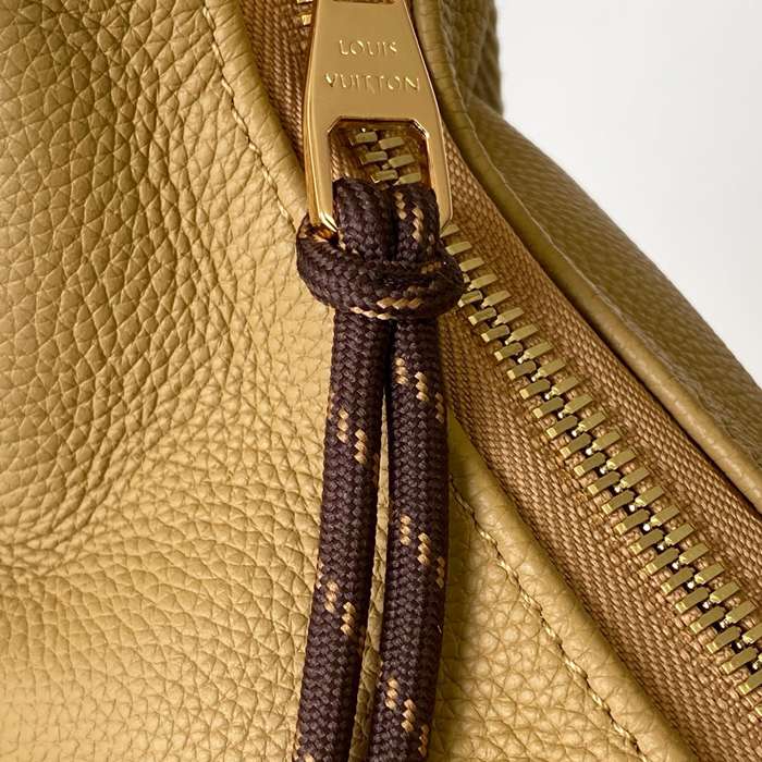 LOUIS VUITTON M12697 モノグラムダブルポケット斜め掛け サイズ:31x30x10.8cm
