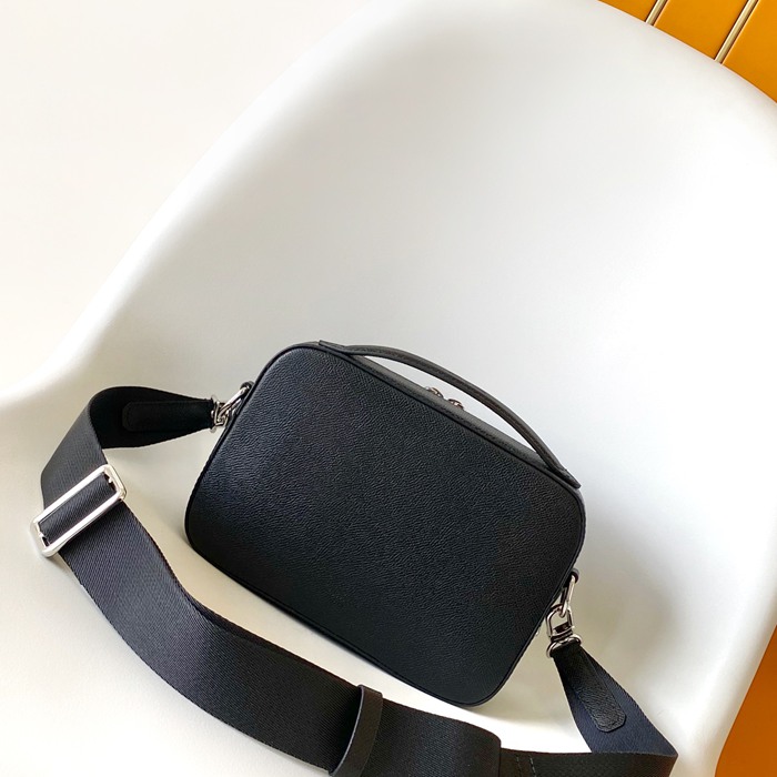 LOUIS VUITTON M11657 アベニュー メッセンジャー サイズ:22.5x16x7.5cm