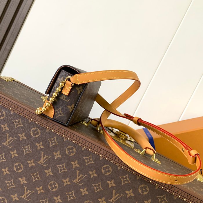 LOUIS VUITTON M14738 スチーマーミニハンドバッグ サイズ:18x11x6.5cm