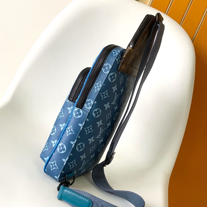 LOUIS VUITTON M23782 アベニュー ショルダー サイズ:31x20cm