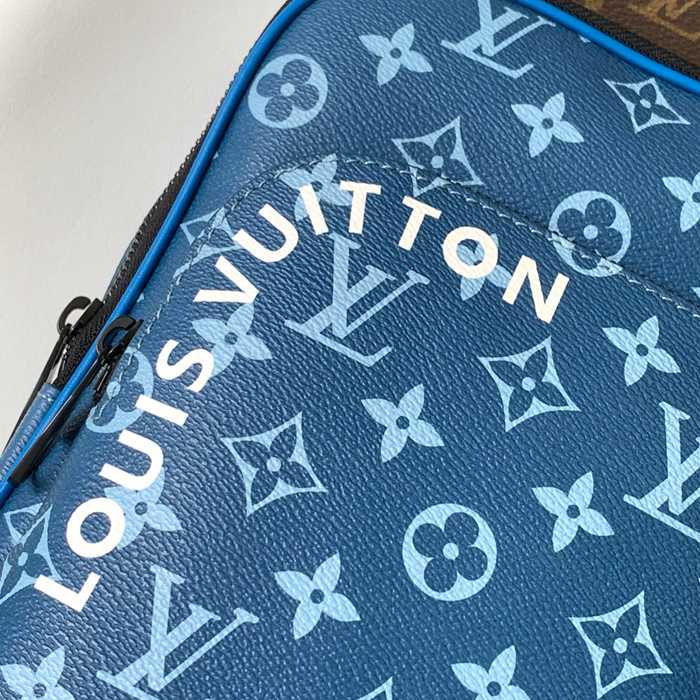 LOUIS VUITTON M23782 アベニュー ショルダー サイズ:31x20cm