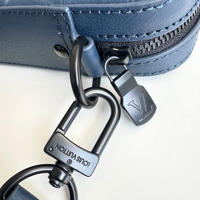 LOUIS VUITTON M14785 トリオ メッセンジャー サイズ:25x18.5cm