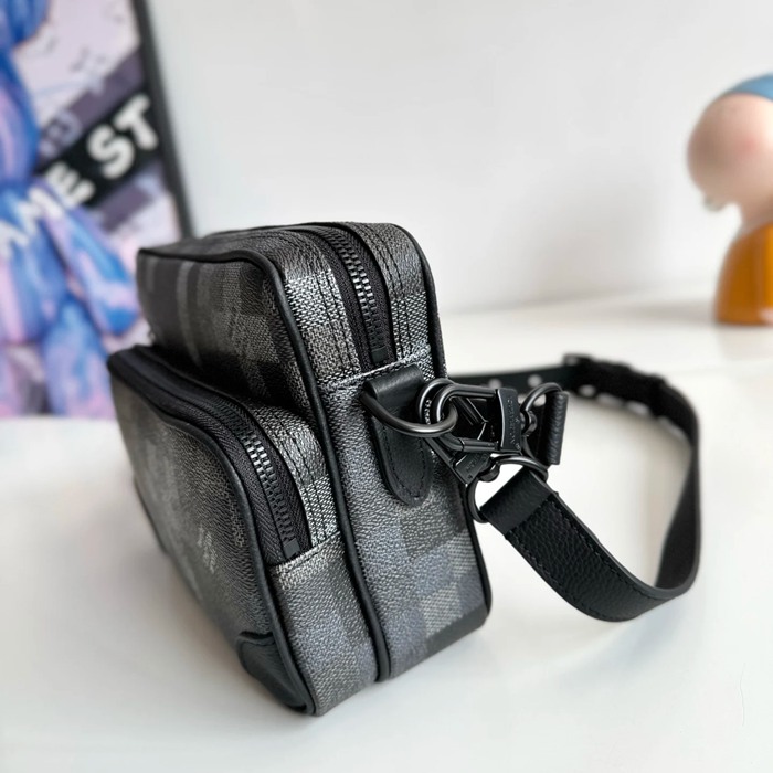 LOUIS VUITTON M14988 ニル メッセンジャー サイズ:25x17.5x11cm