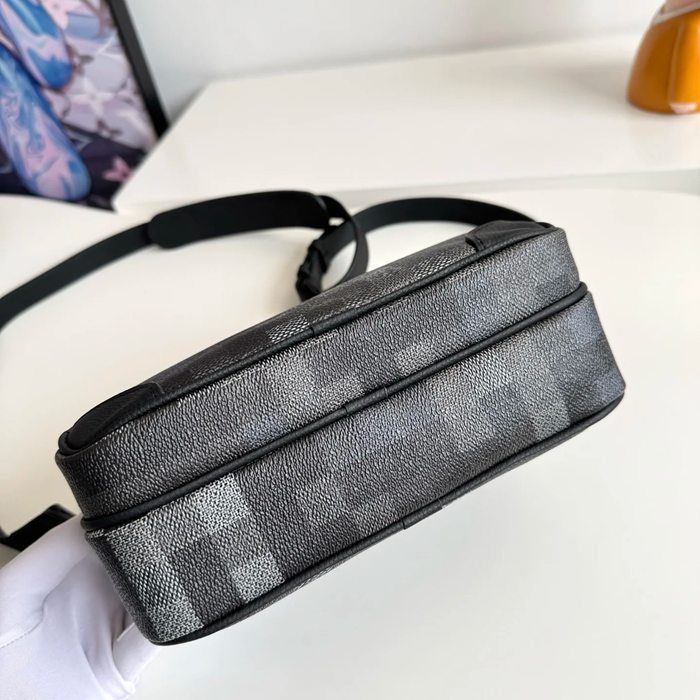 LOUIS VUITTON M14988 ニル メッセンジャー サイズ:25x17.5x11cm