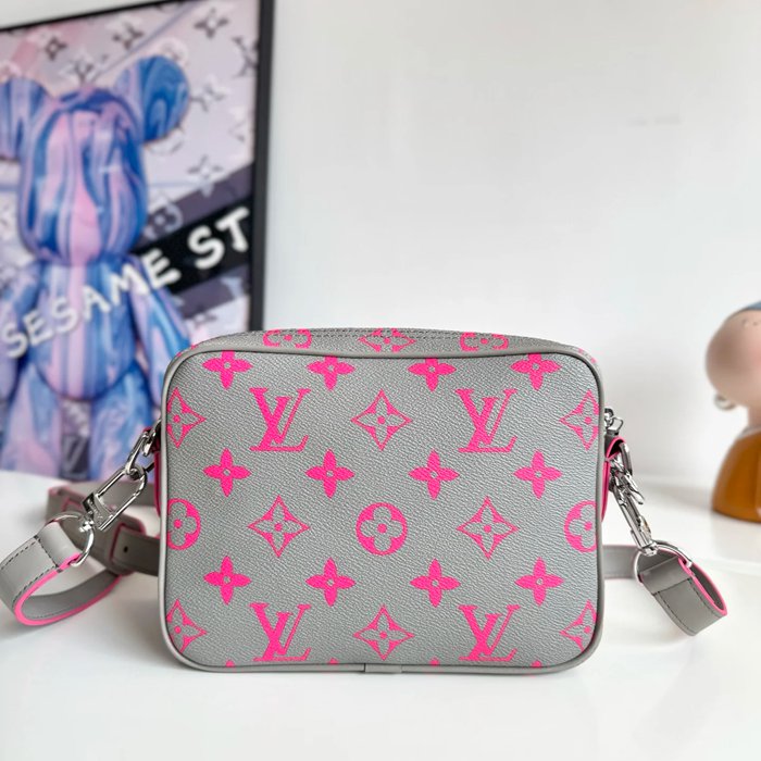 LOUIS VUITTON M15024 ニル メッセンジャー サイズ:25x17.5x11cm