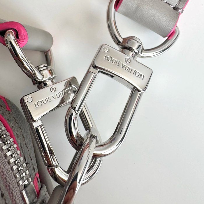 LOUIS VUITTON M15024 ニル メッセンジャー サイズ:25x17.5x11cm