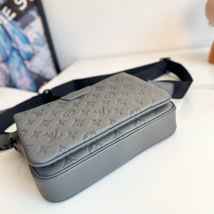 LOUIS VUITTON M27185 トリオメッセンジャー サイズ:25x18.5cm