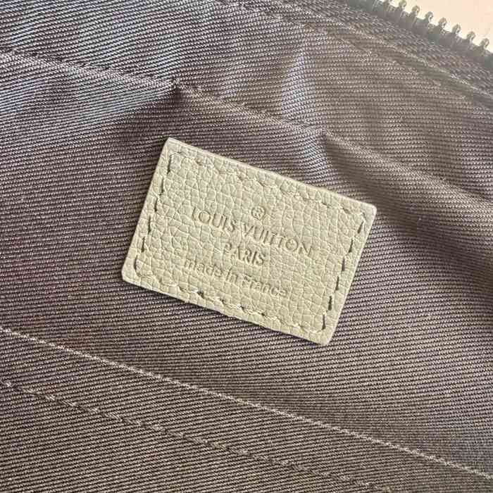 LOUIS VUITTON M27185 トリオメッセンジャー サイズ:25x18.5cm