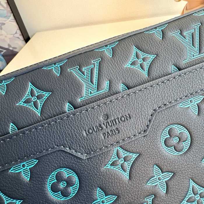LOUIS VUITTON M46604 トリオメッセンジャー サイズ:25x18.5cm