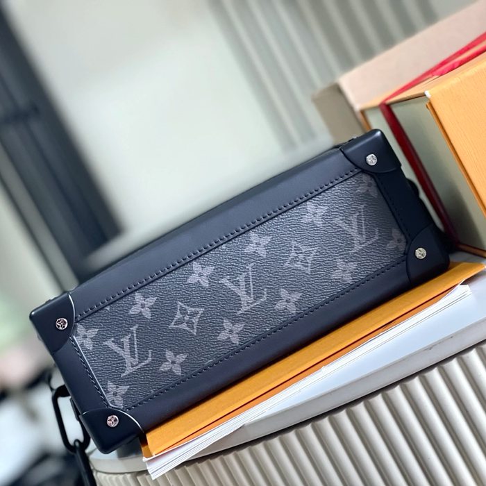 LOUIS VUITTON M44730 イタリアA級レザー斜め掛け サイズ:25x18x10cm