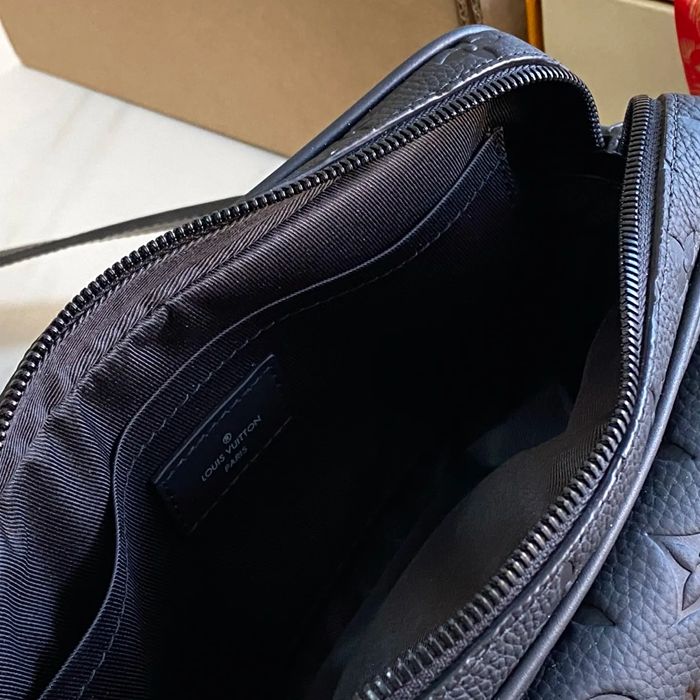 LOUIS VUITTON M23742 イタリアA級レザー斜め掛け サイズ:24x17cm
