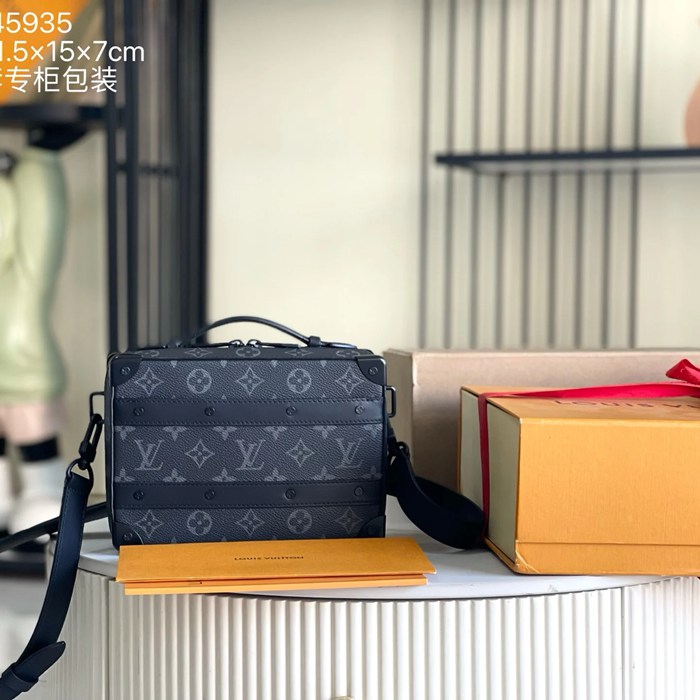 LOUIS VUITTON M45935 イタリアA級レザー斜め掛け サイズ:21.5x15cm
