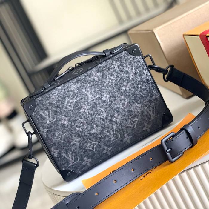 LOUIS VUITTON M45935 イタリアA級レザー斜め掛け サイズ:21.5x15cm