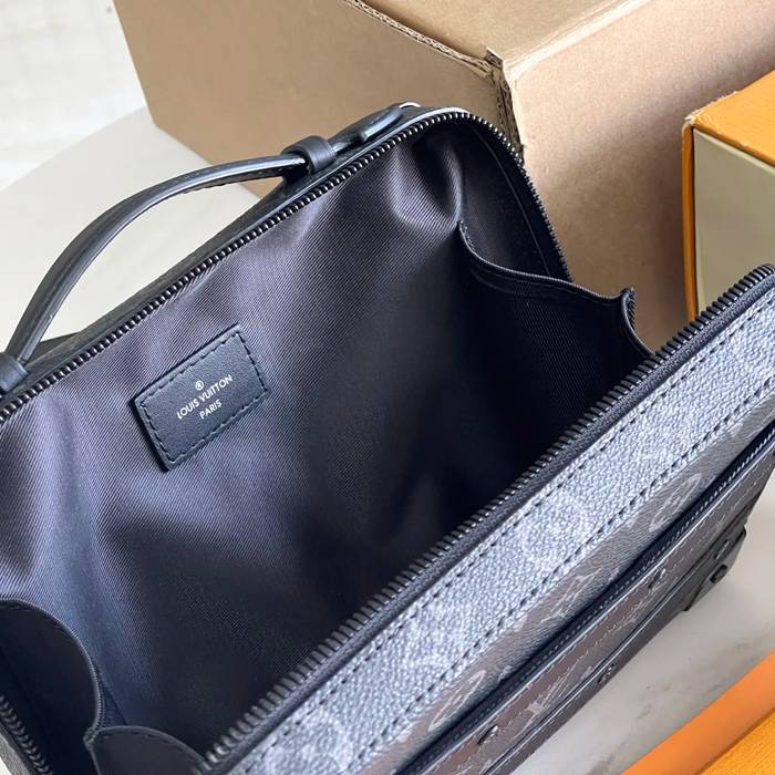 LOUIS VUITTON M45935 イタリアA級レザー斜め掛け サイズ:21.5x15cm